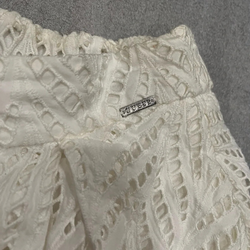 ❤️Host Picks❤️[XS]Guess NAJM Skirt with perforations - Picture 10 of 14